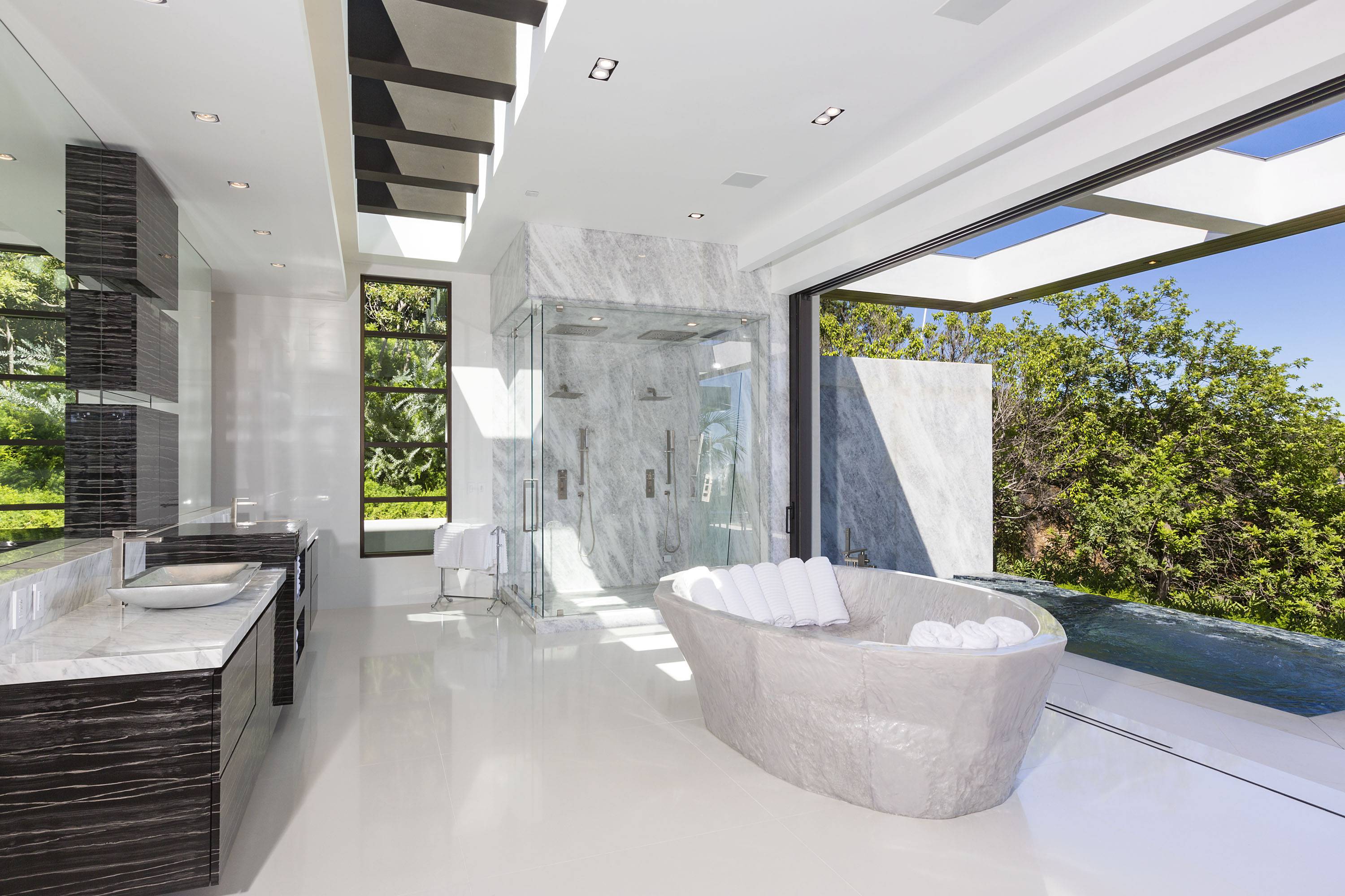 1181 N Hillcrest Los Angeles 108
