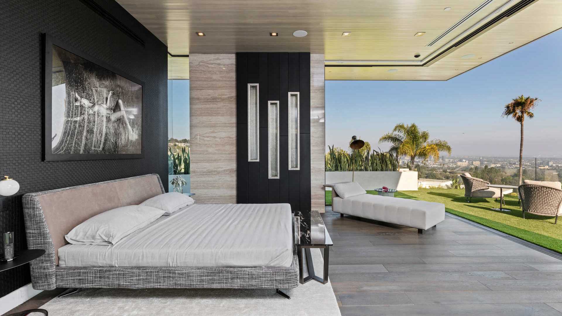 1251 Shadow Hills in Los Angeles 15