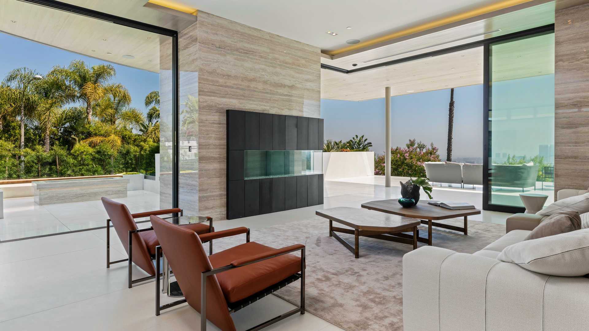 1251 Shadow Hills in Los Angeles 4