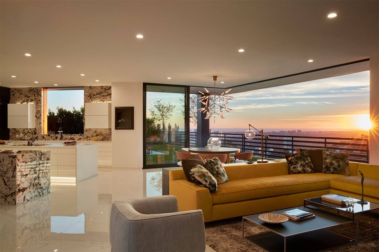 1622 Viewmont Drive Los Angeles California 11