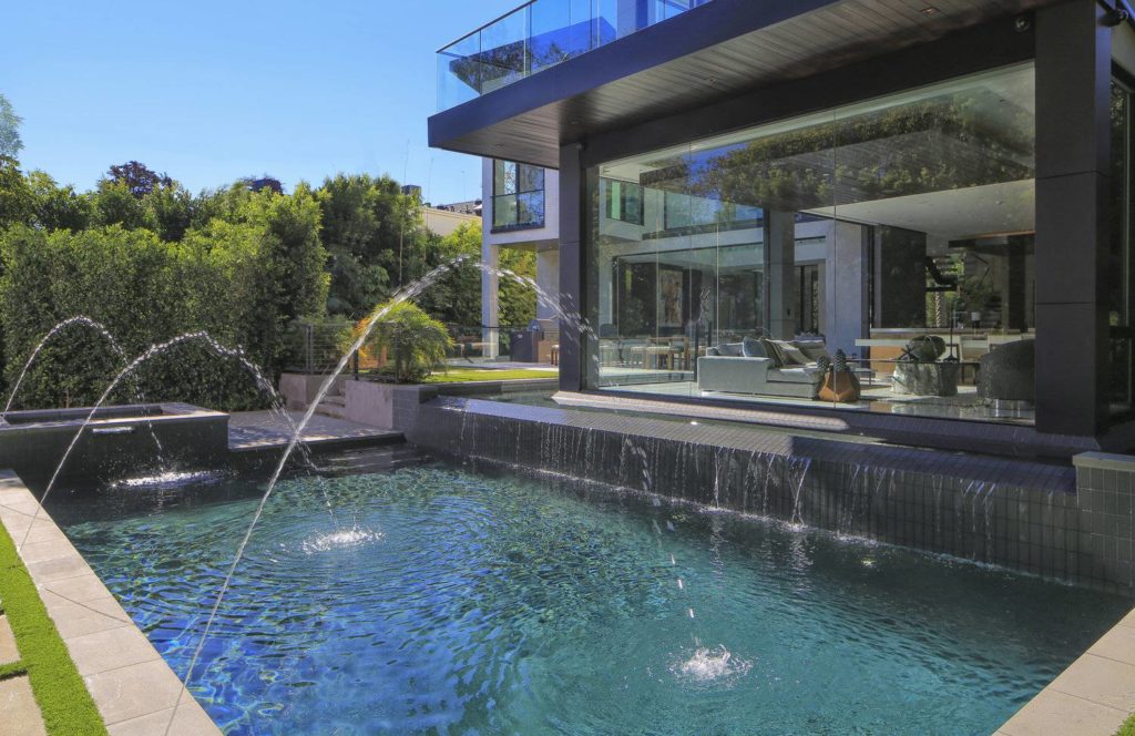 Sophisticated North Cliffwood Modern Home in Los Angeles, luxury houses