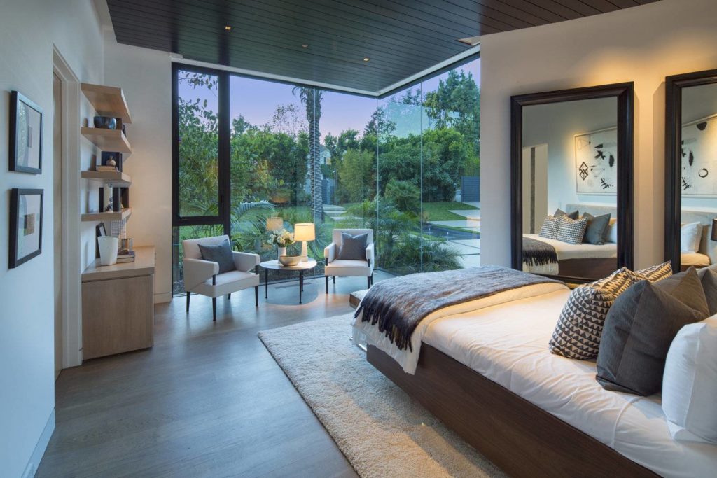 Sophisticated North Cliffwood Modern Home in Los Angeles, luxury houses