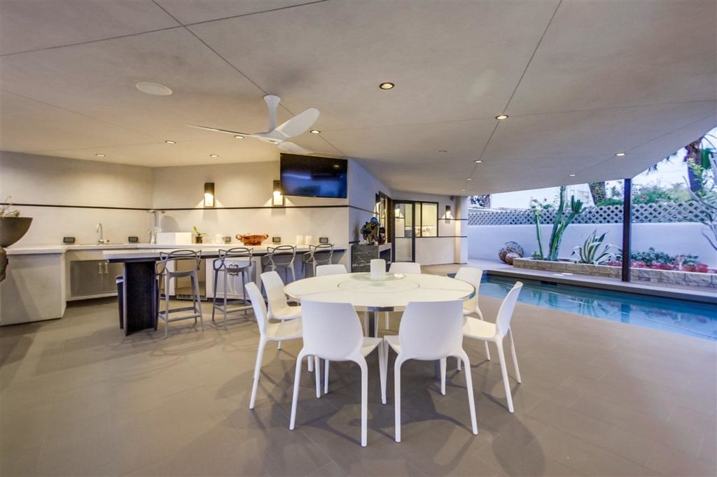 Tolita Avenue Modern Home, luxury houses