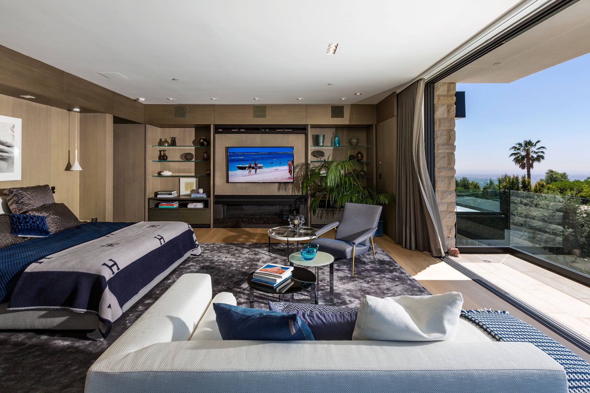 9133 Oriole Way Los Angeles 16