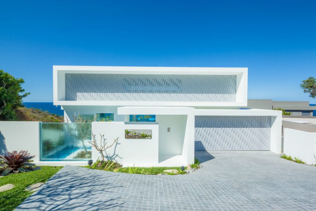 Remarkable Modern Villa with sweeping views in Australia