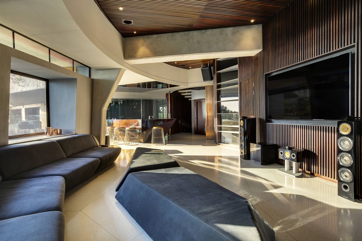 Man House in South Africa 14 compressed