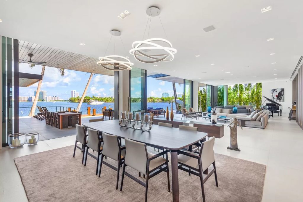 Mansion in Miami Beach