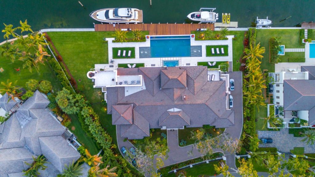90 Leucadendra Drive