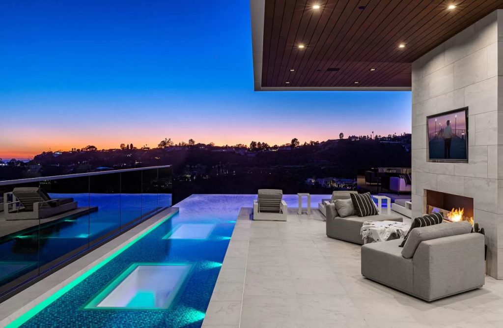 1475 Bel Air Rd Los Angeles 25