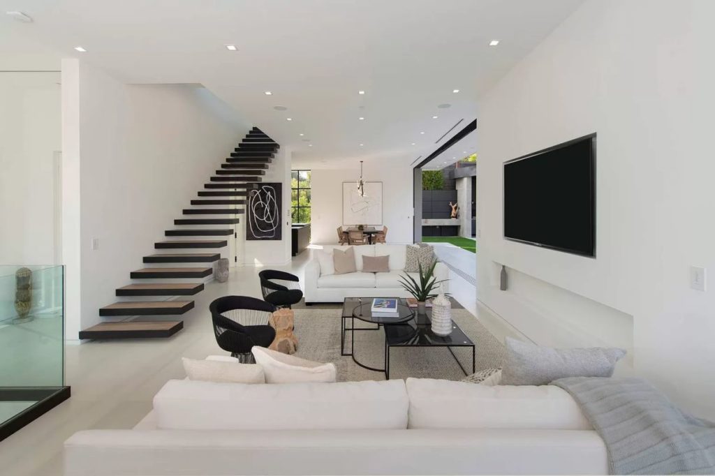 Hollywood Hills Home