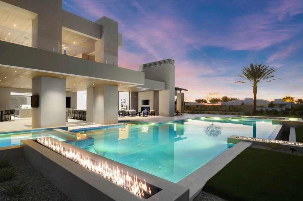 Desert Contemporary Home