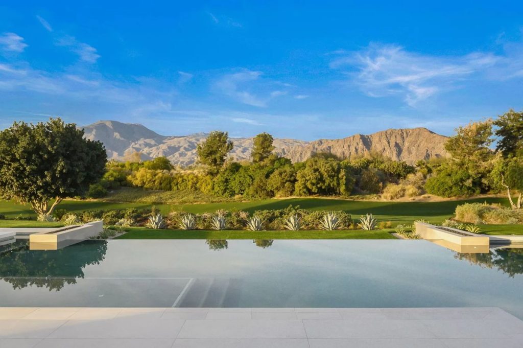 Desert Contemporary Home
