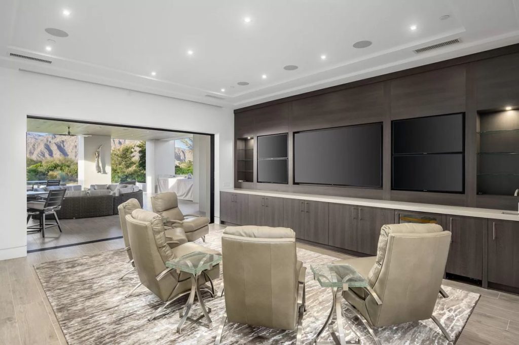 Desert Contemporary Home