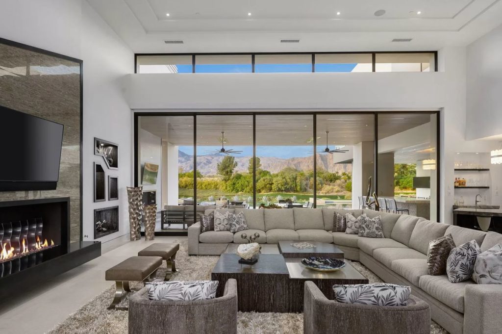 Desert Contemporary Home