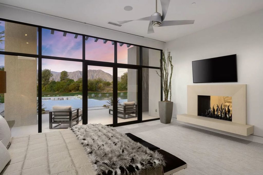 Desert Contemporary Home