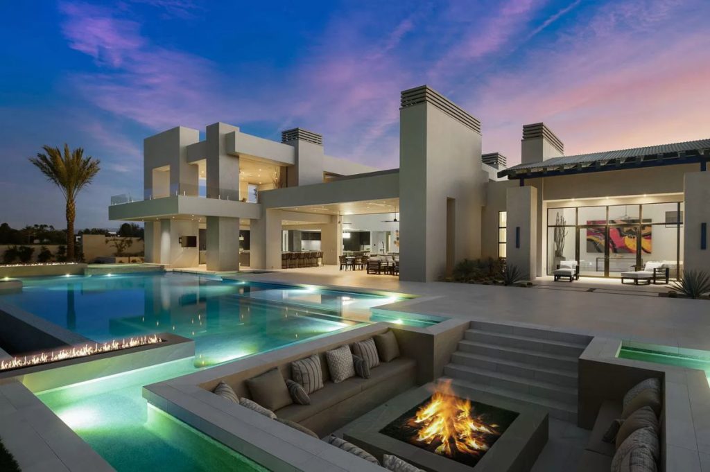 Desert Contemporary Home