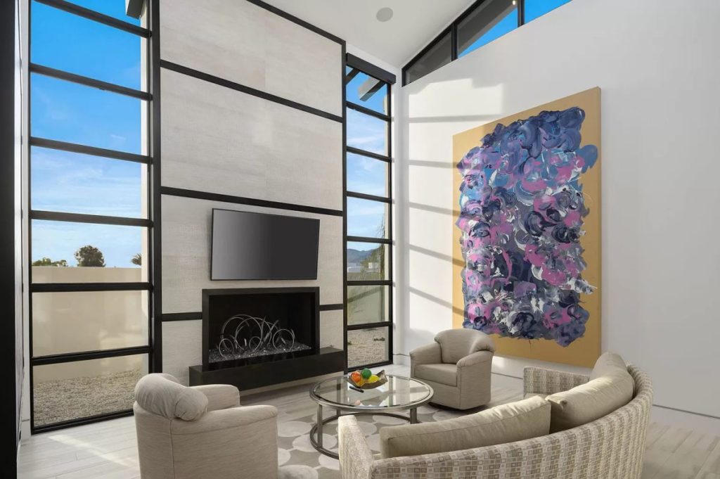 Desert Contemporary Home