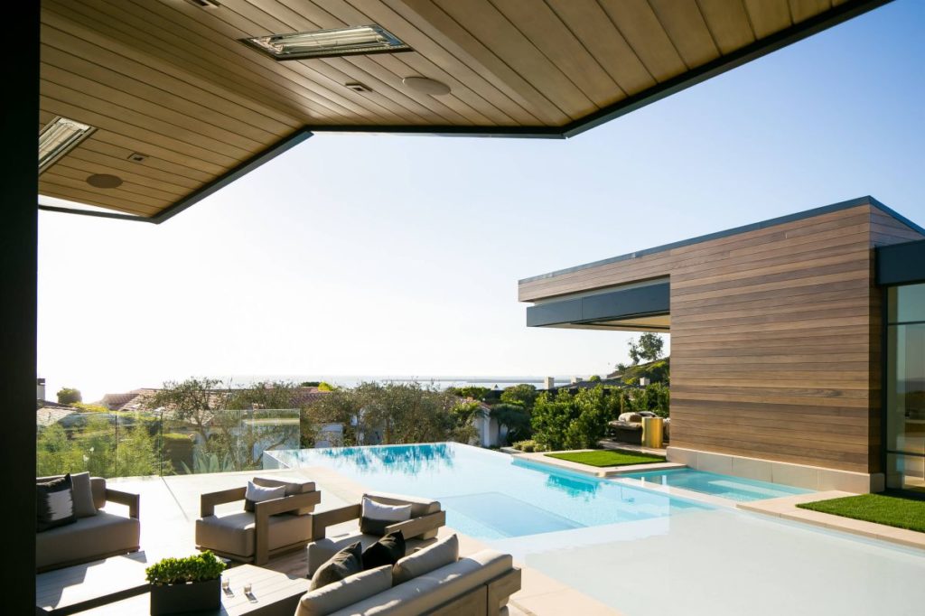 Corona Del Mar Residence by Brandon Architects
