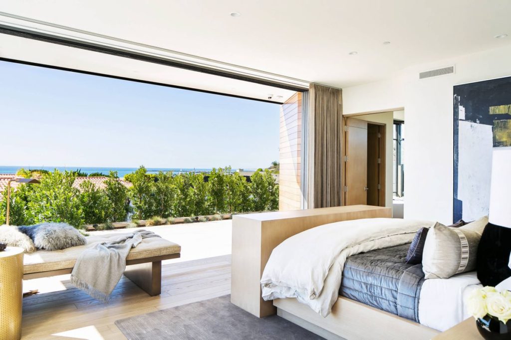 Corona Del Mar Residence by Brandon Architects