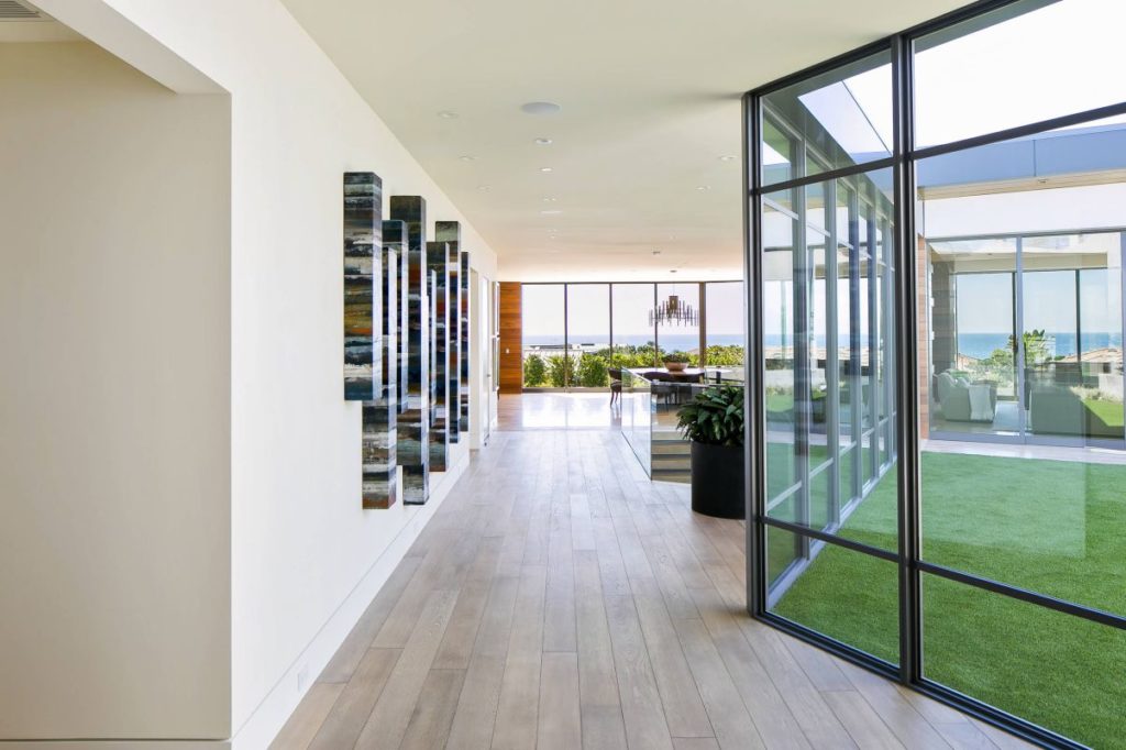 Corona Del Mar Residence by Brandon Architects