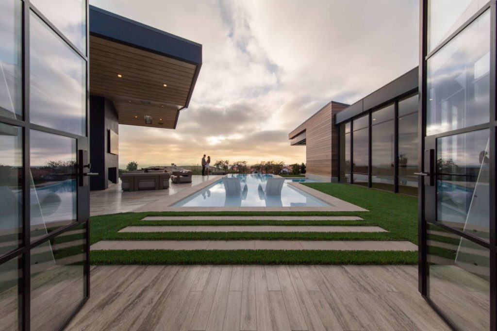 Corona Del Mar Residence by Brandon Architects