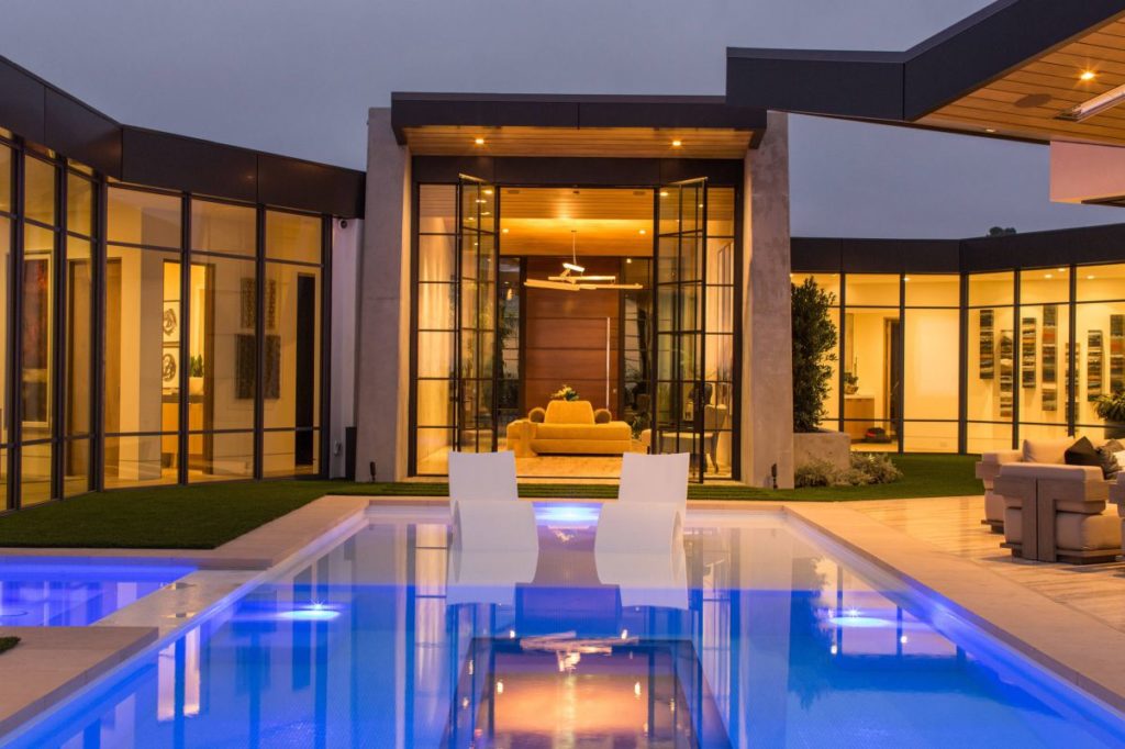 Corona Del Mar Residence by Brandon Architects