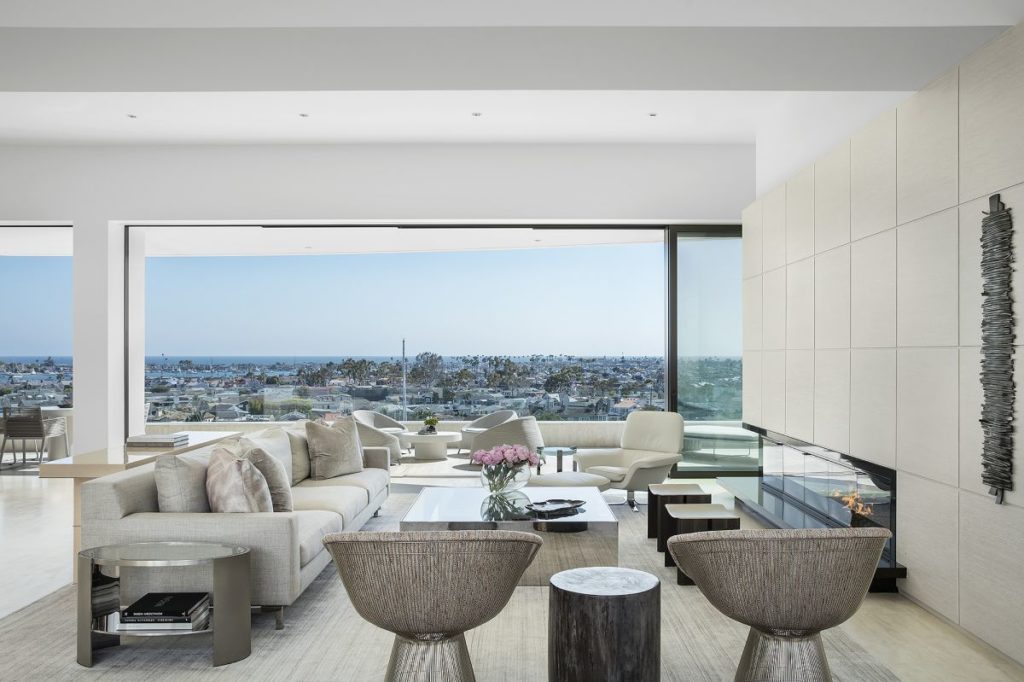 Dolphin Ter Contemporary Home
