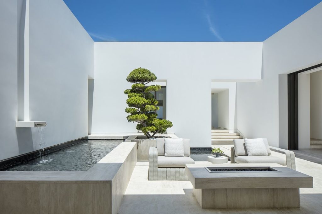 Dolphin Ter Contemporary Home