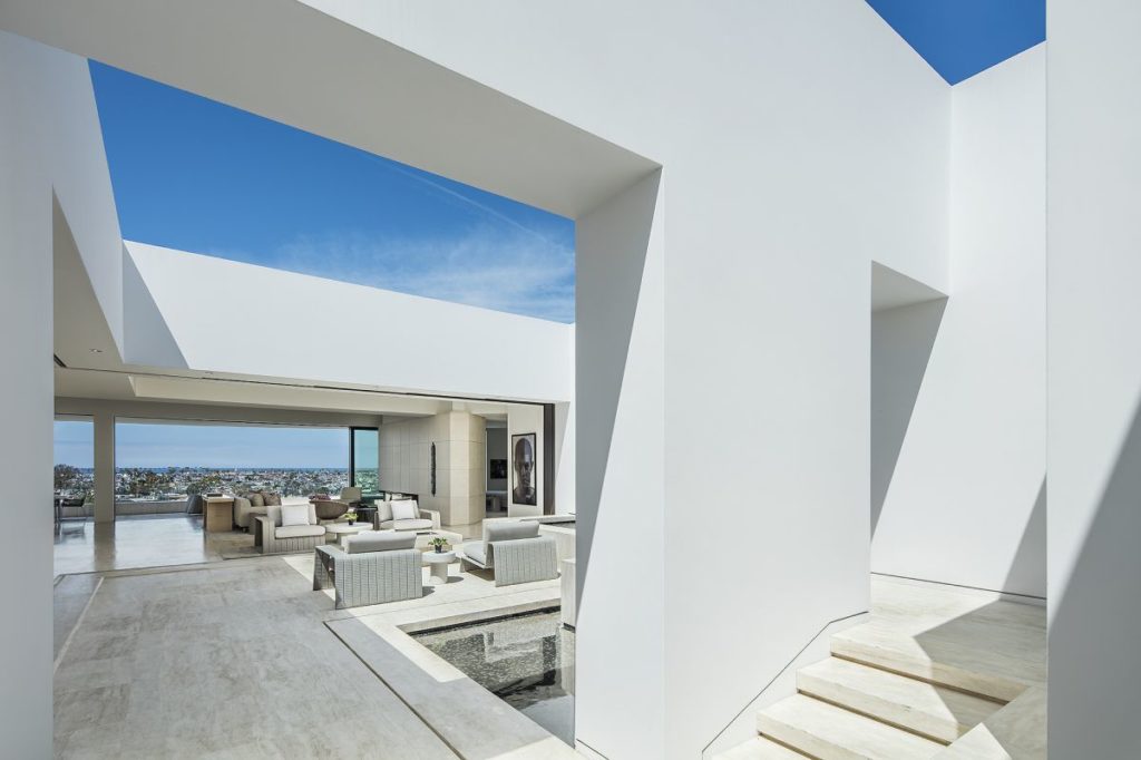 Dolphin Ter Contemporary Home