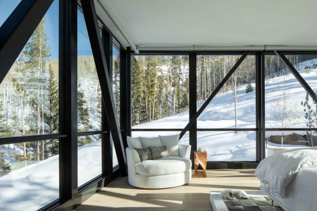 Vail Modern Mountain Home in Colorado by Brandon Architects 7