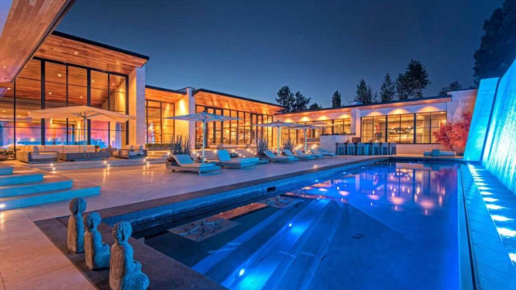 Contemporary Mansion in Salt Lake City