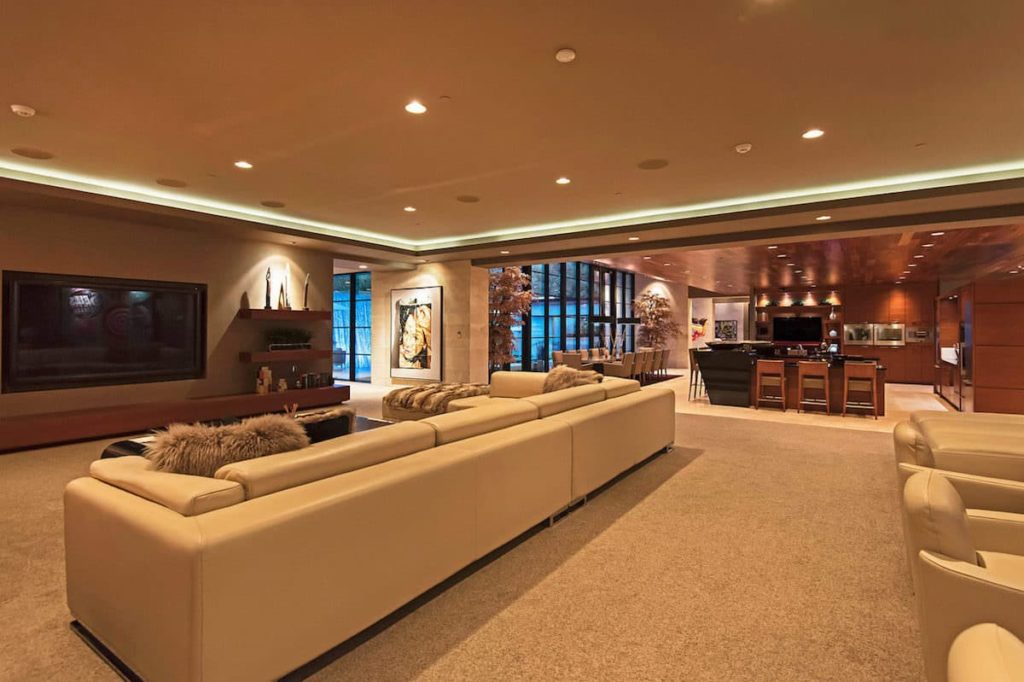 Contemporary Mansion in Salt Lake City