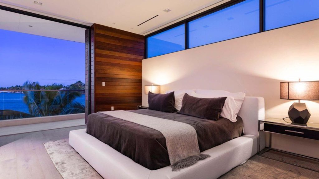 Hibiscus Island Modern Estate