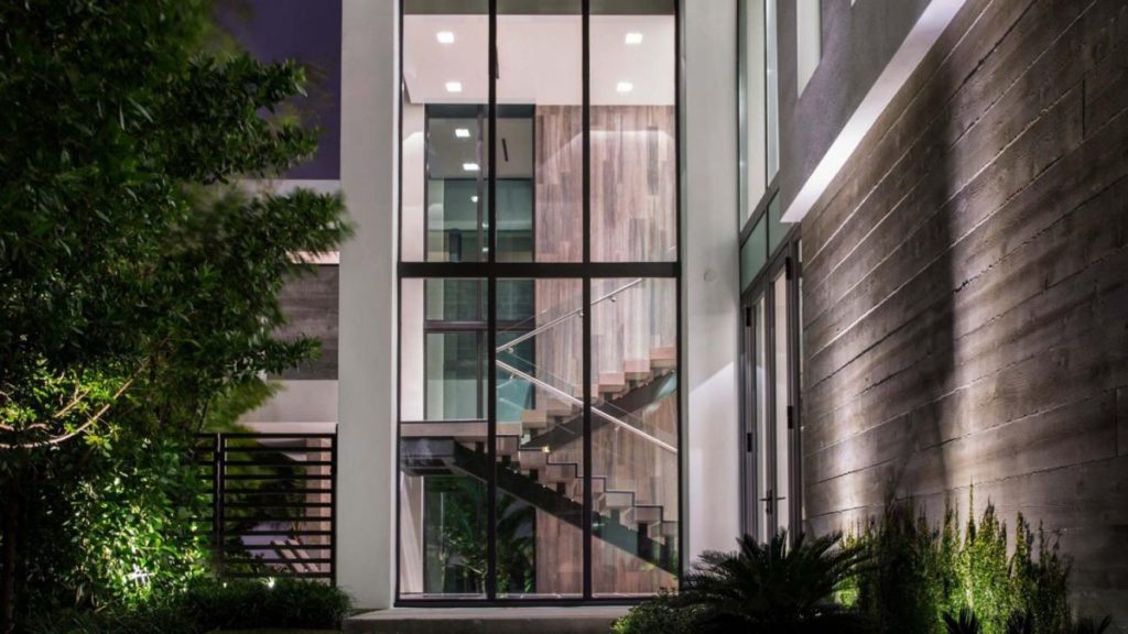 Hibiscus Island Modern Estate