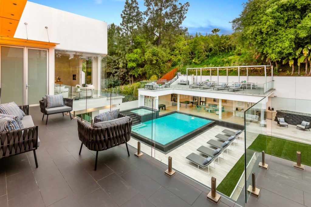 Crafted Estate in Encino