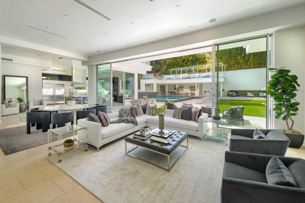Crafted Estate in Encino