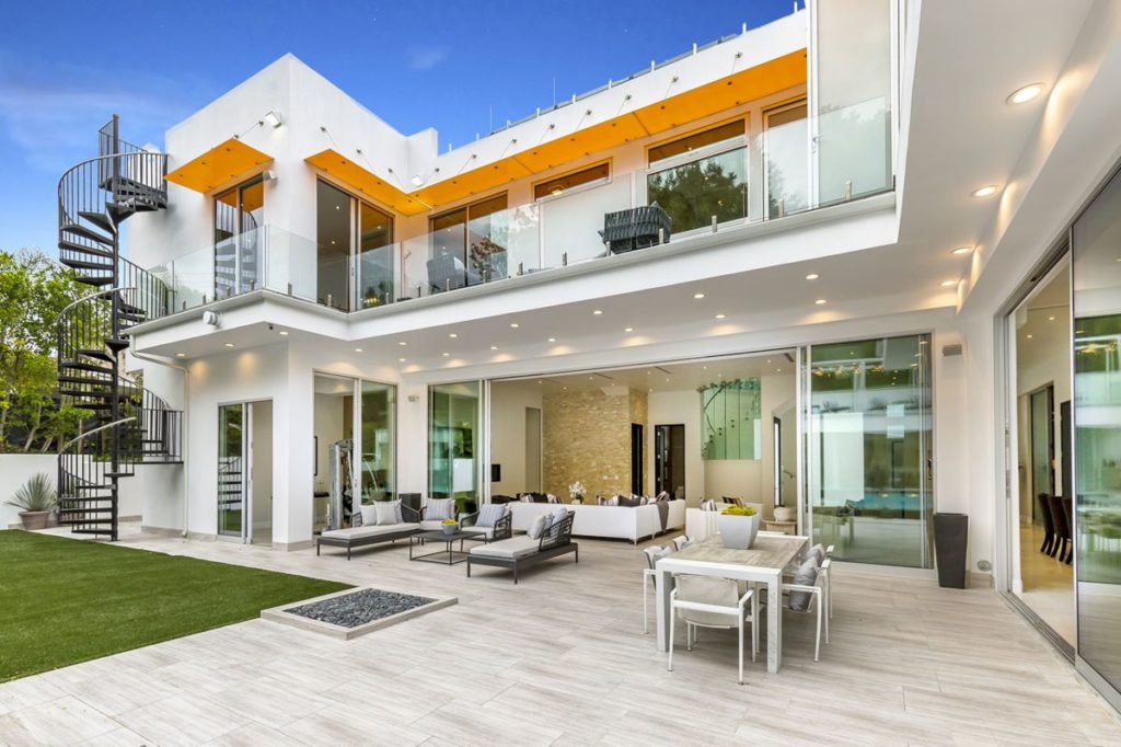 Crafted Estate in Encino