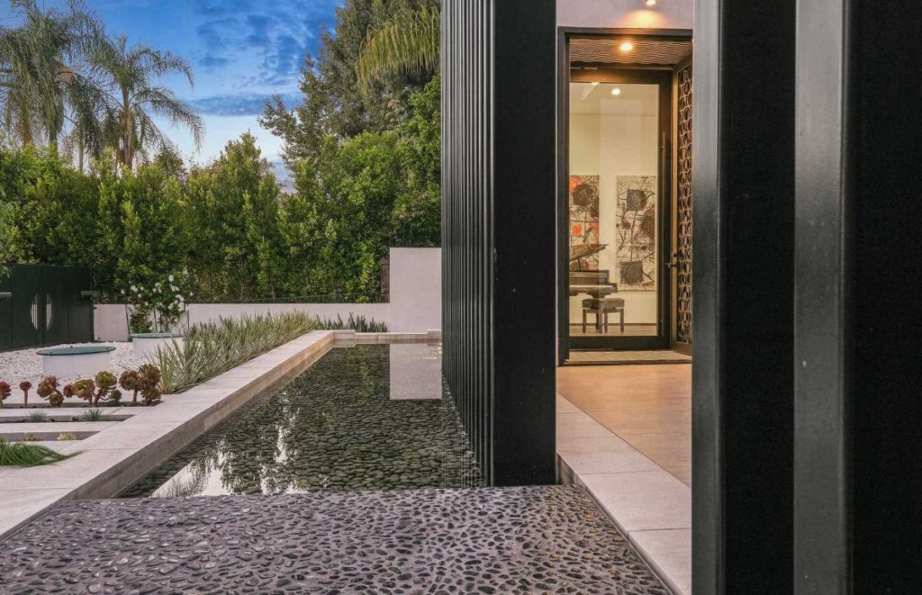 Contemporary Home in West Hollywood