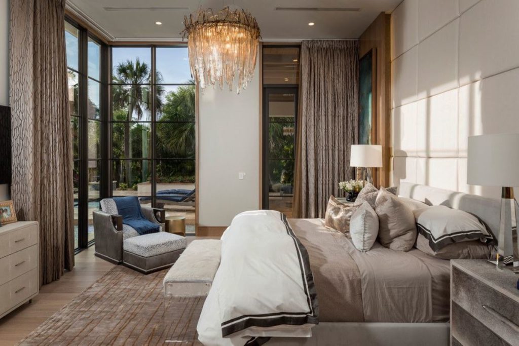 Contemporary Charm in Florida