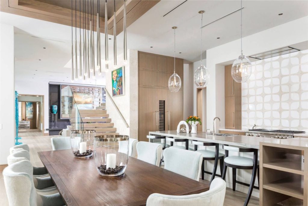 Contemporary Charm in Florida