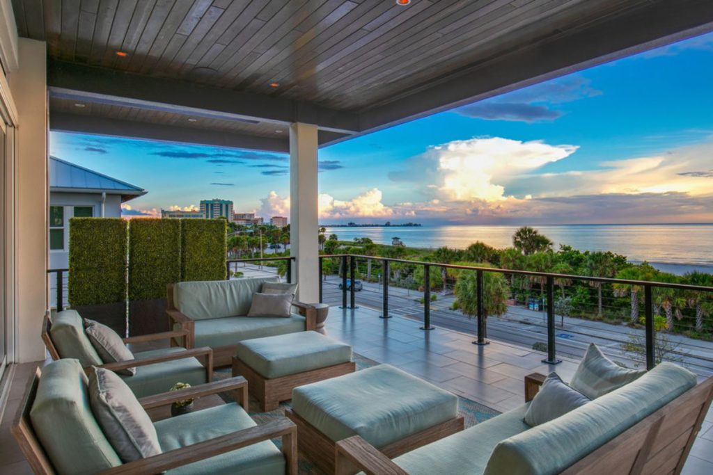 Gulfview Home in Tampa Florida by DSDG Architects 3