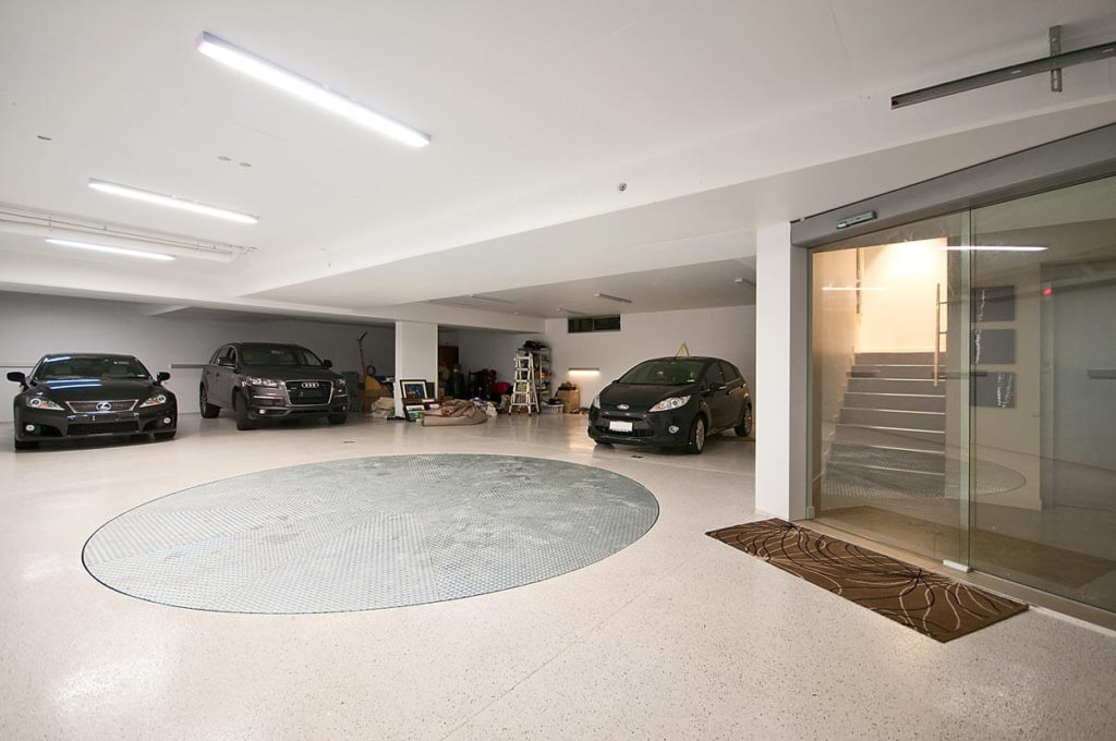 Stanhill Drive Modern Home