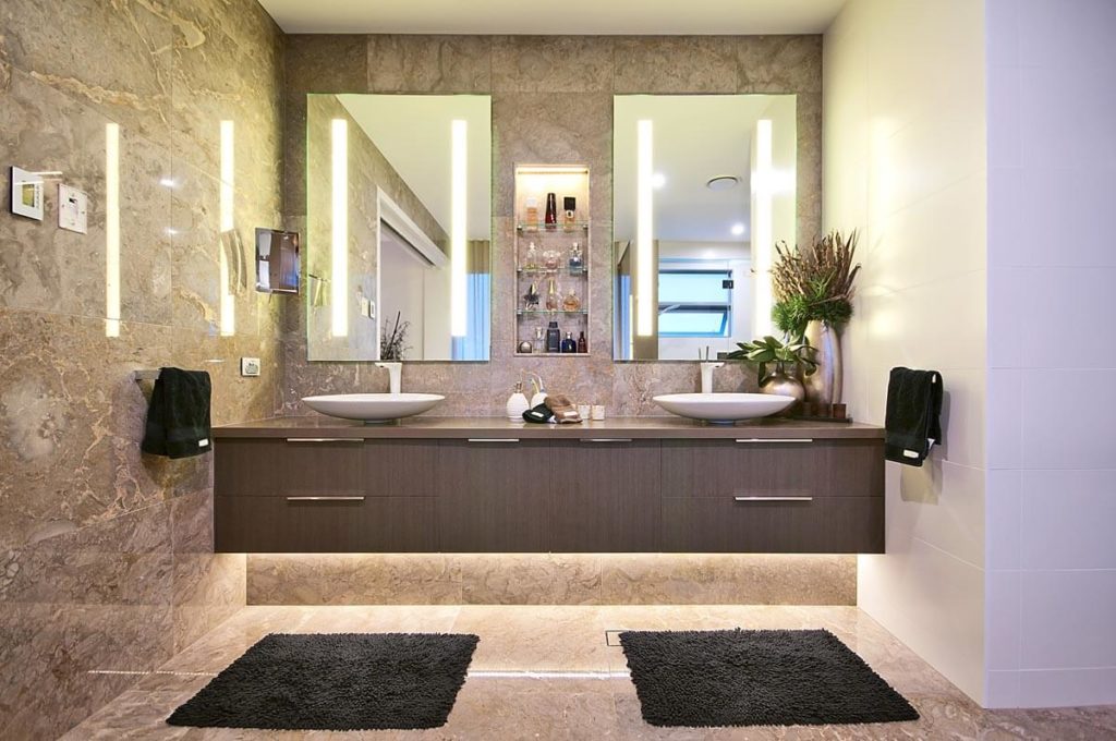 Stanhill Drive Modern Home
