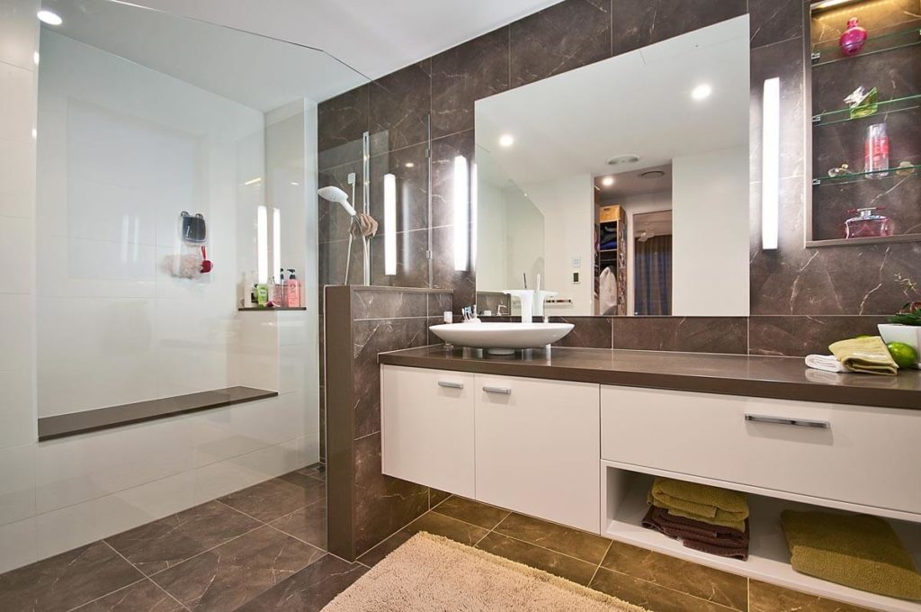 Stanhill Drive Modern Home