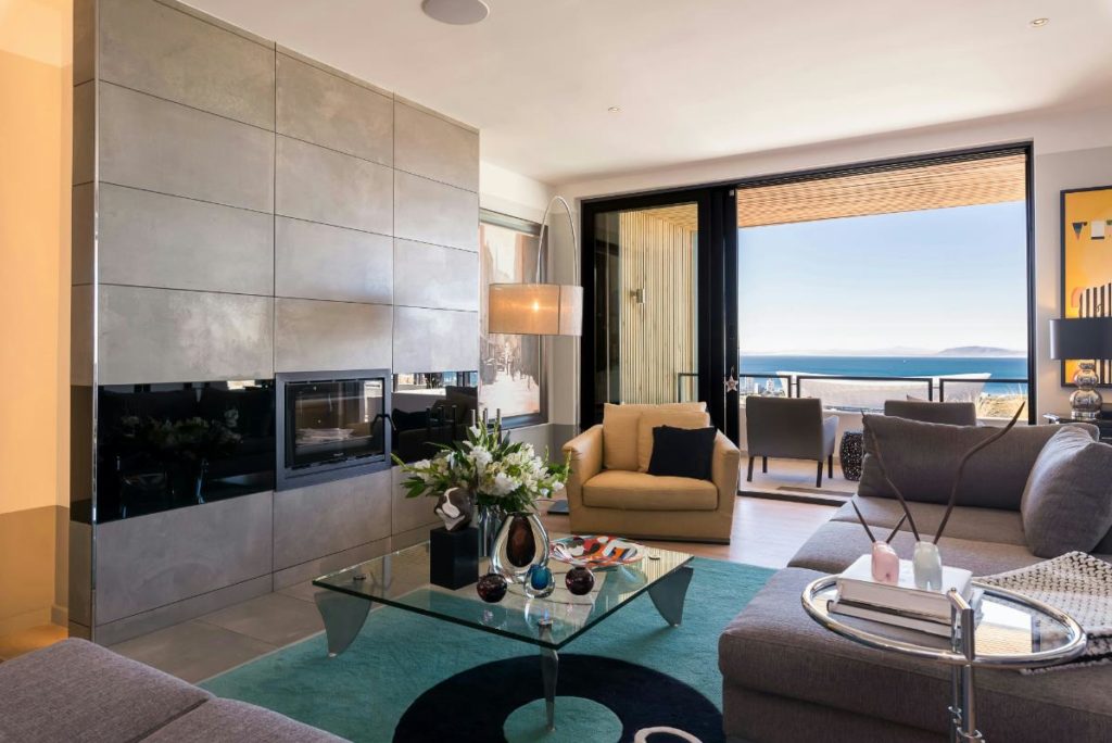 Green Point Modern Home