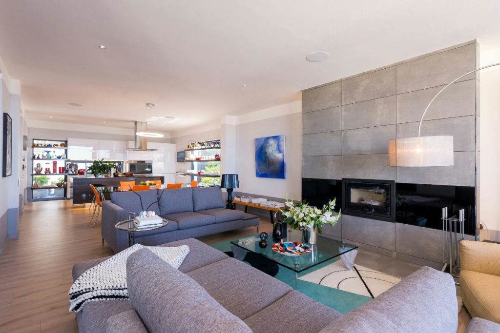 Green Point Modern Home