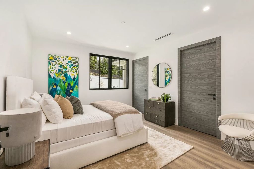 Modern Traditional Estate