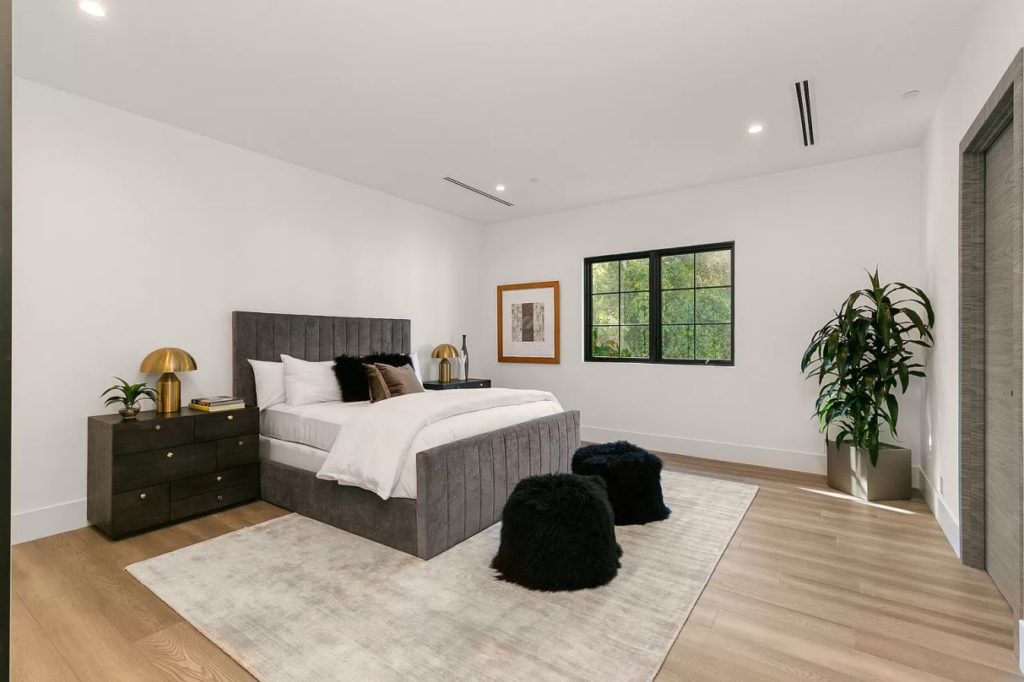 Modern Traditional Estate