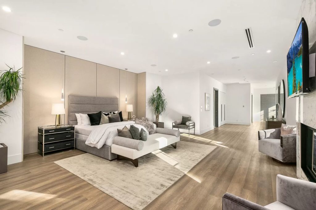 Modern Traditional Estate