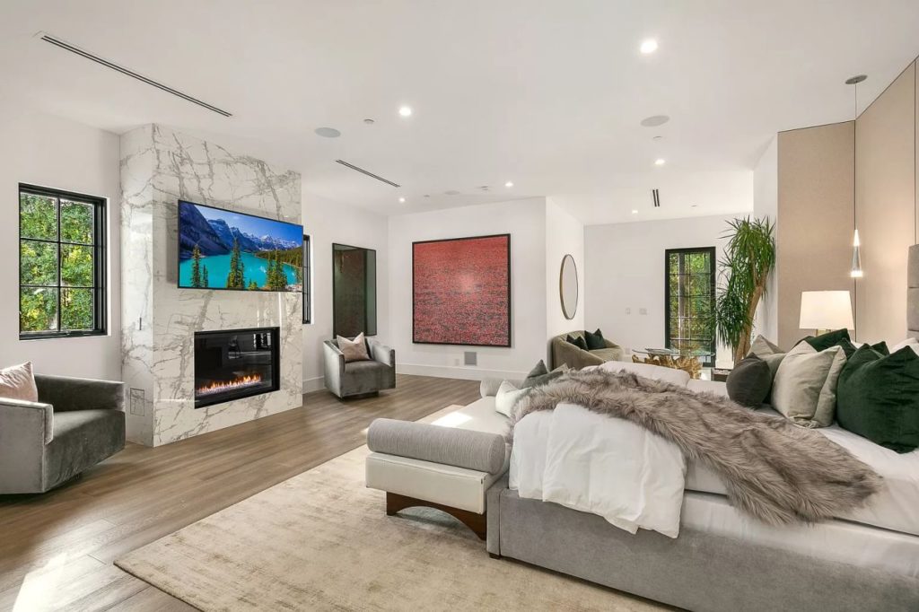 Modern Traditional Estate